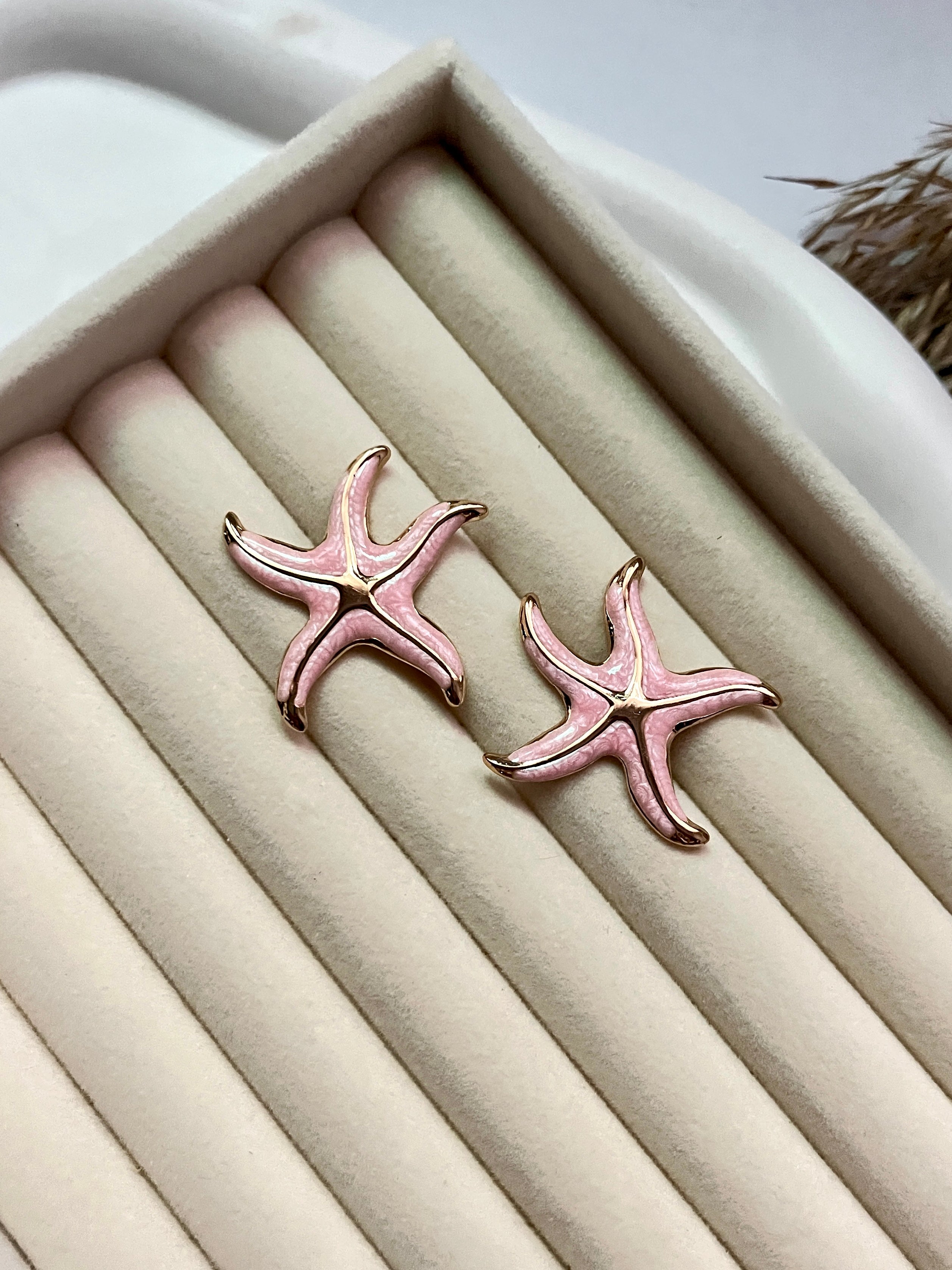 Seoul pink star earrings
