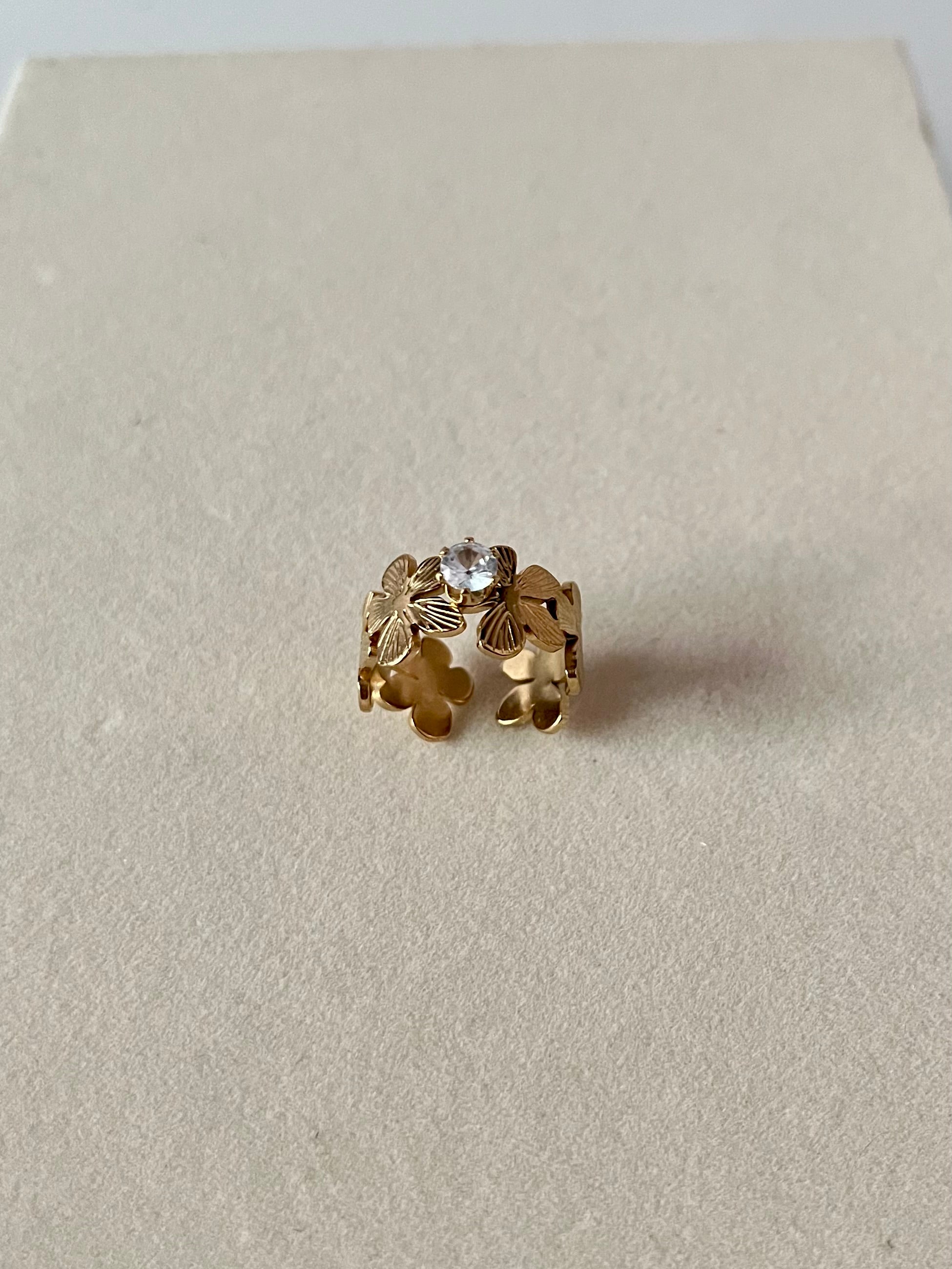 Seoul semi flower ring