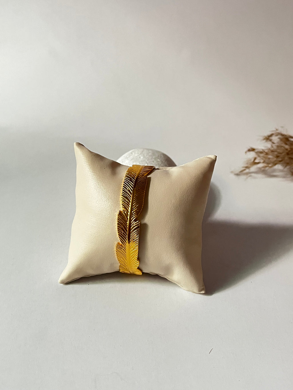 Seoul gold leaf bracelet