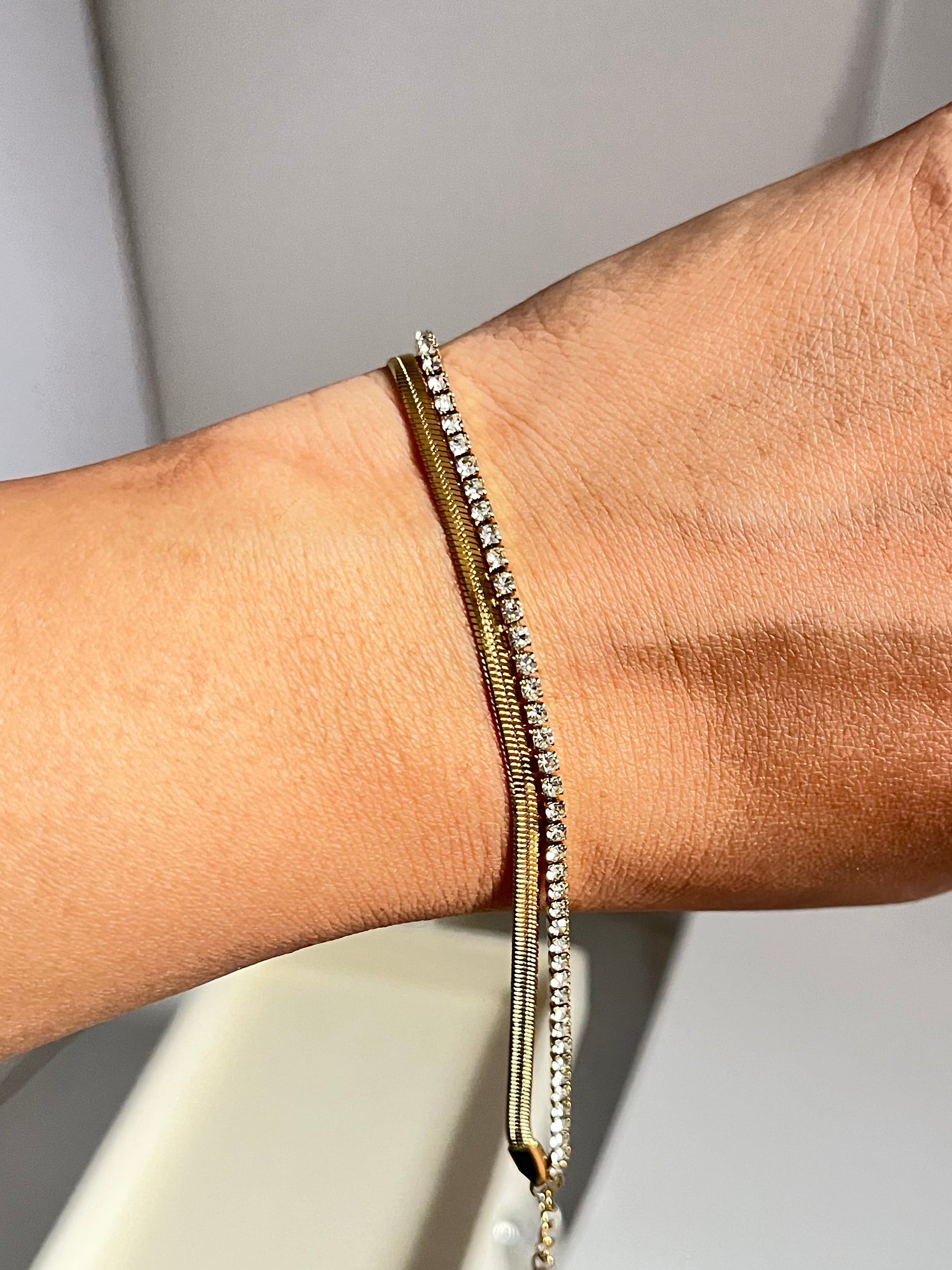 Seoul double chain white stone bracelet