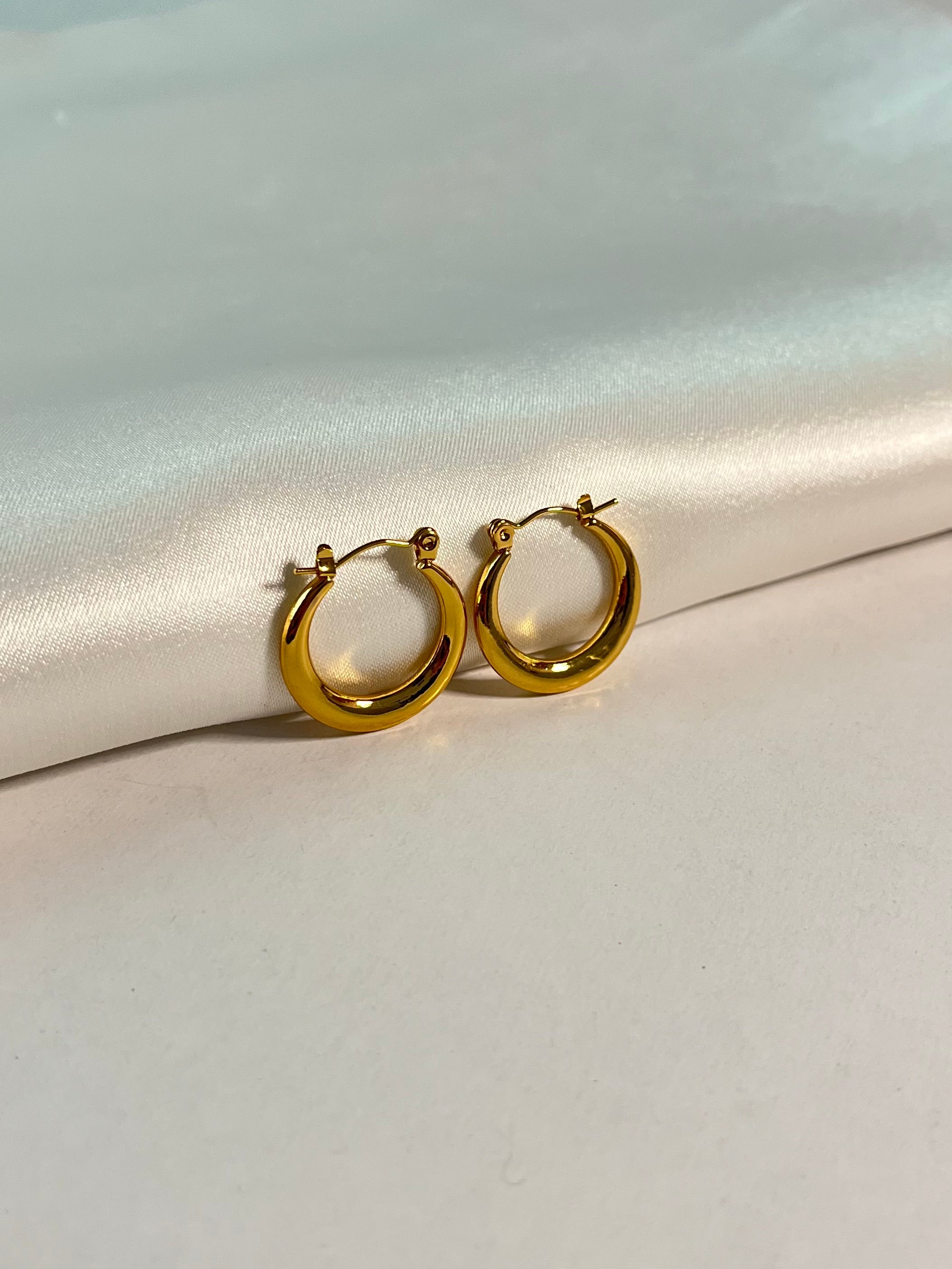 The bamboo hoops