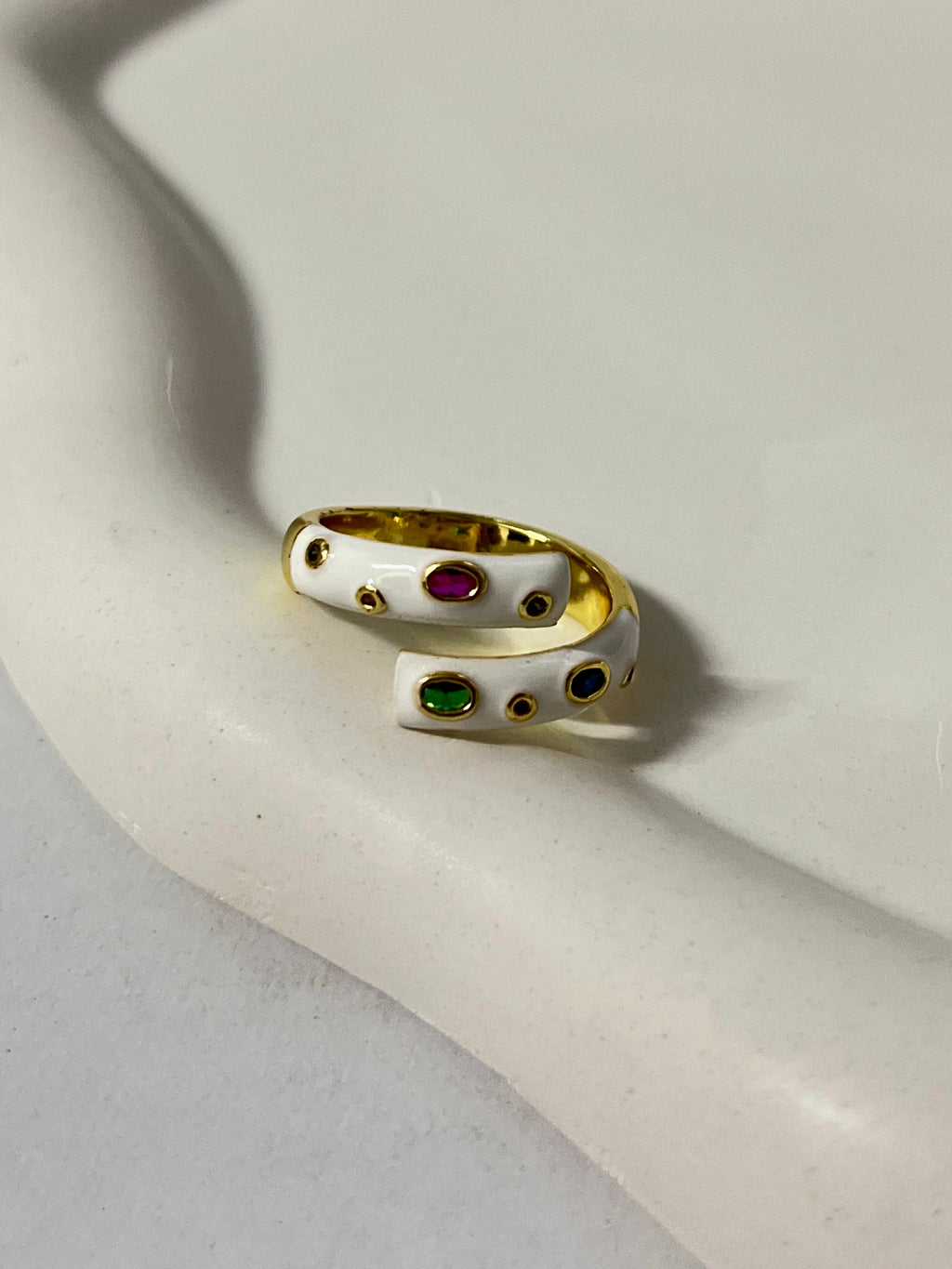Seoul loop ring