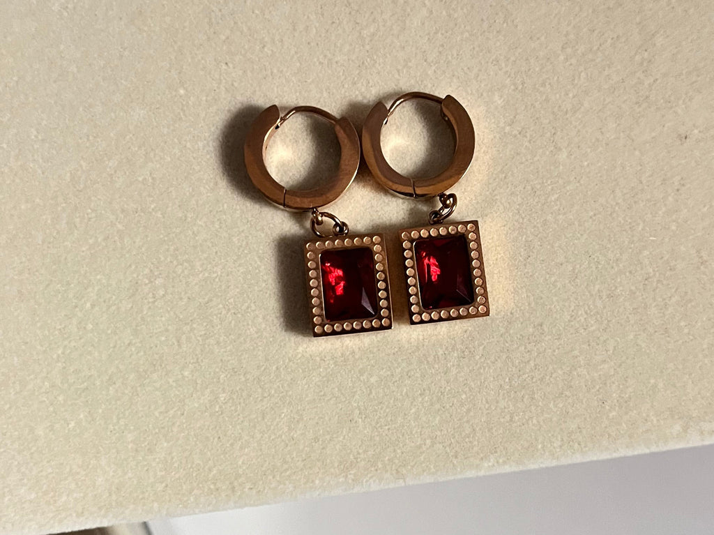 Seoul red box hoops