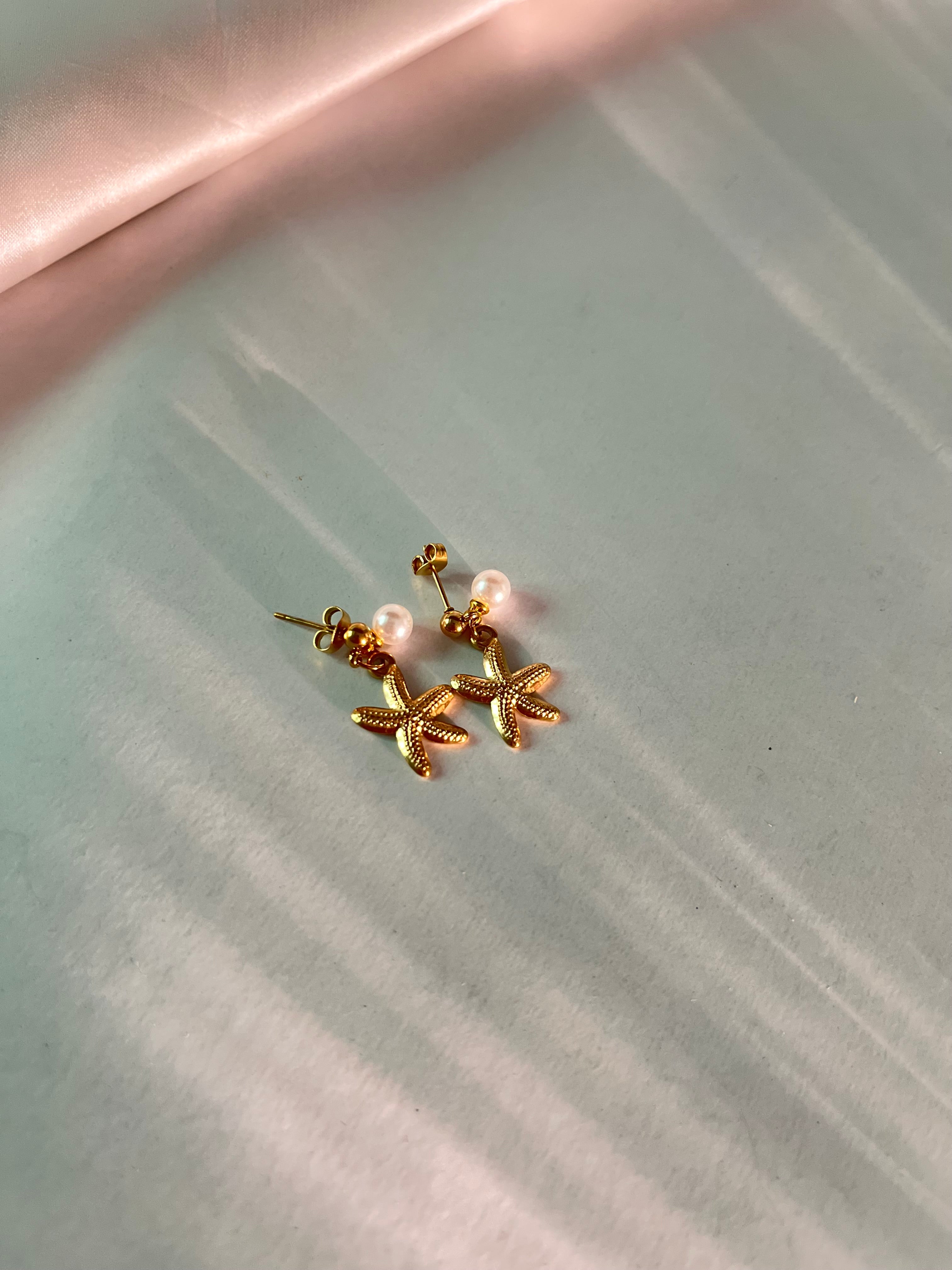 Dainty star and pearl earrings