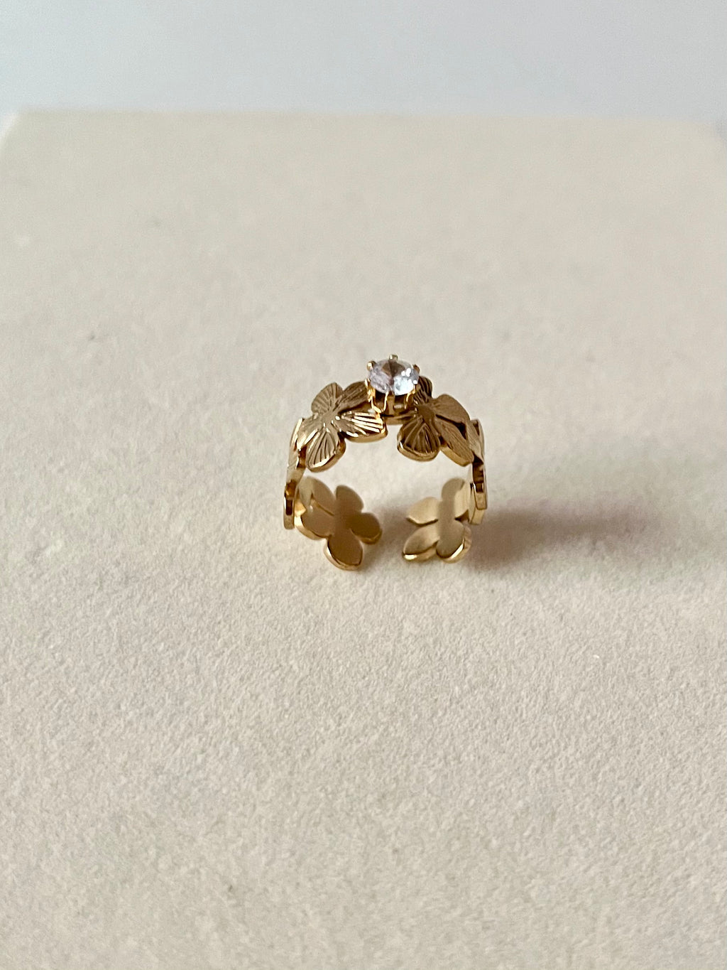 Seoul semi flower ring