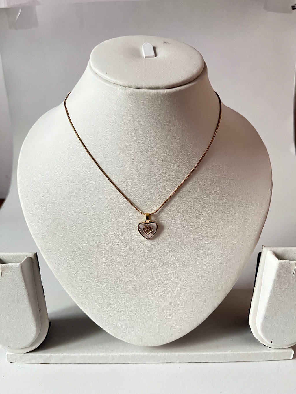 Seoul filled heart necklace