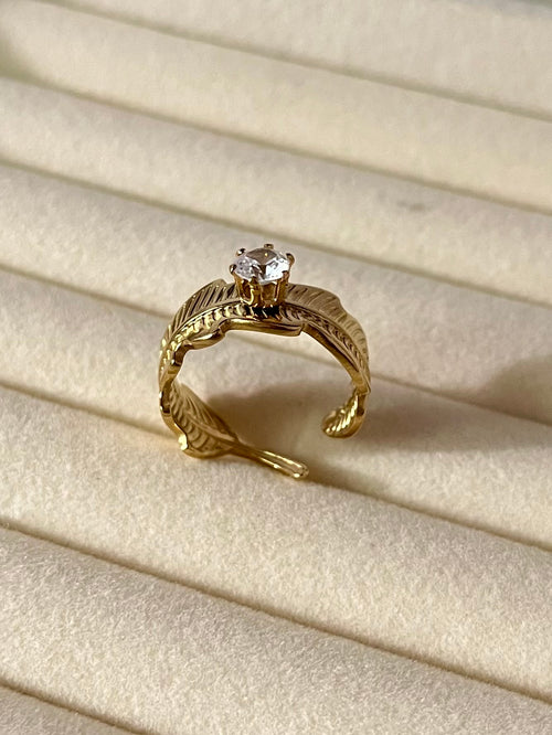 Seoul demi leaf ring