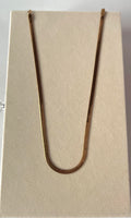 Seoul serpent neck chain