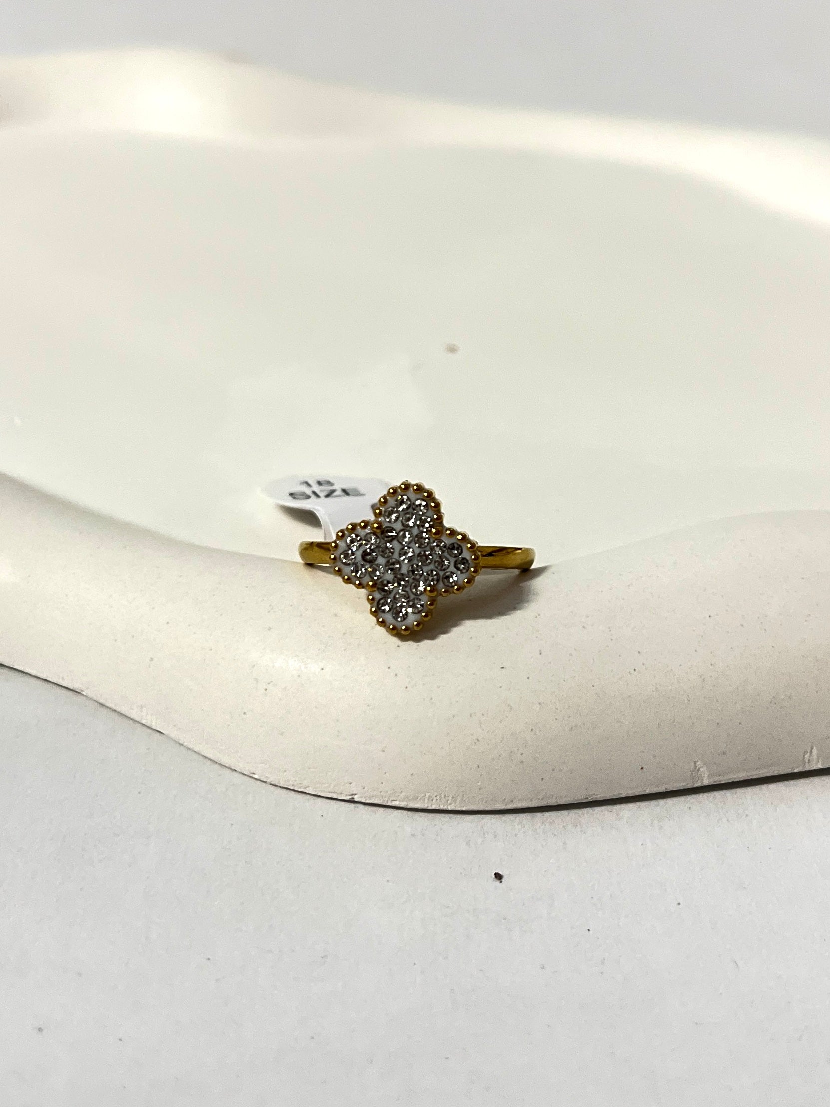 Trishya crystal flower ring