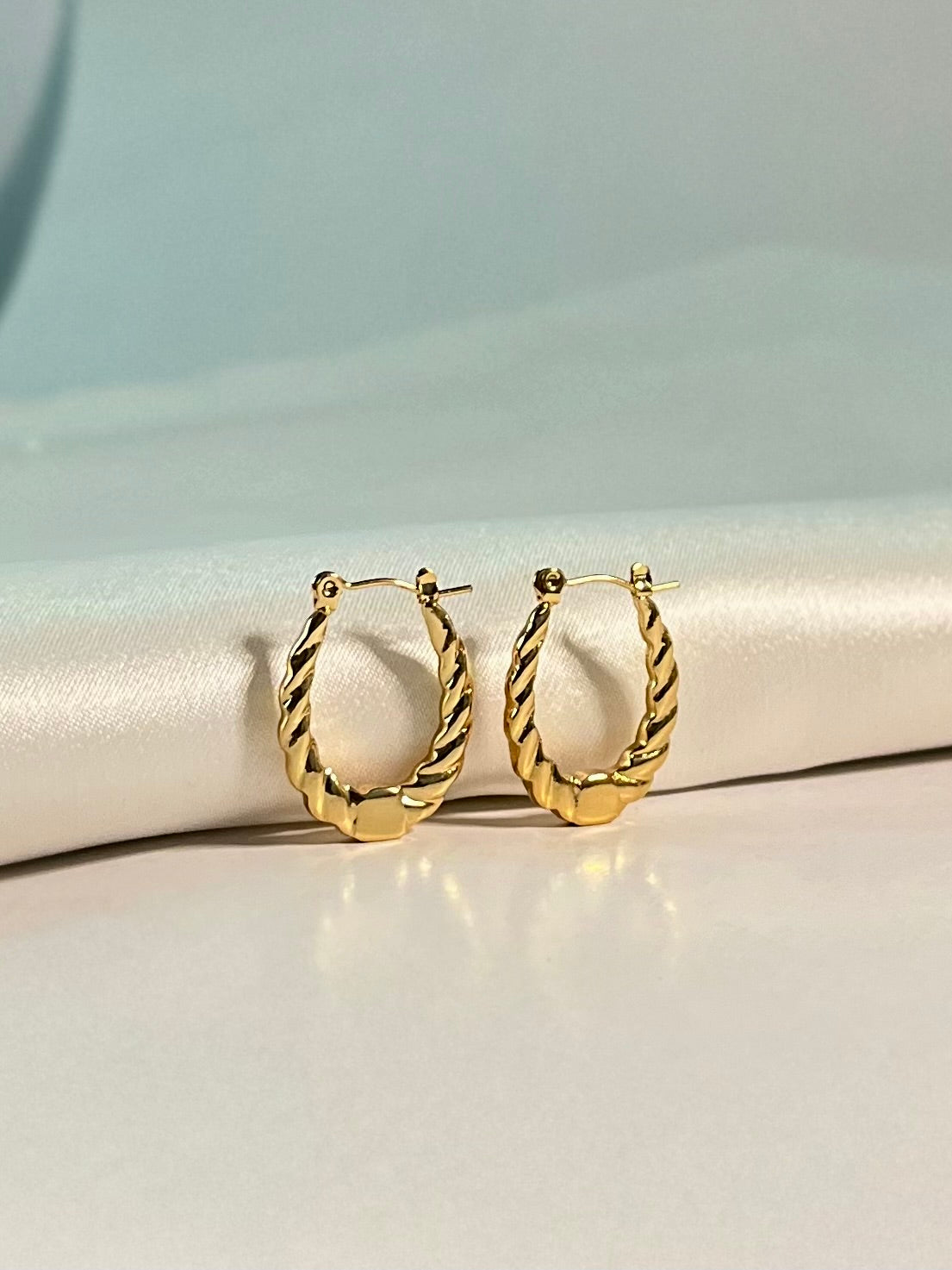 The edge hoops