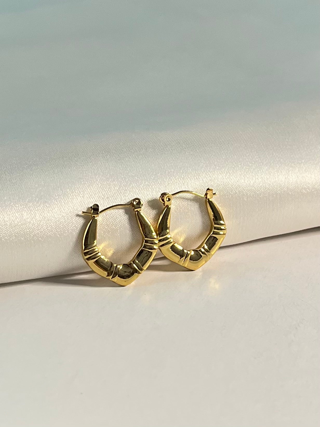 The fluted hoops
