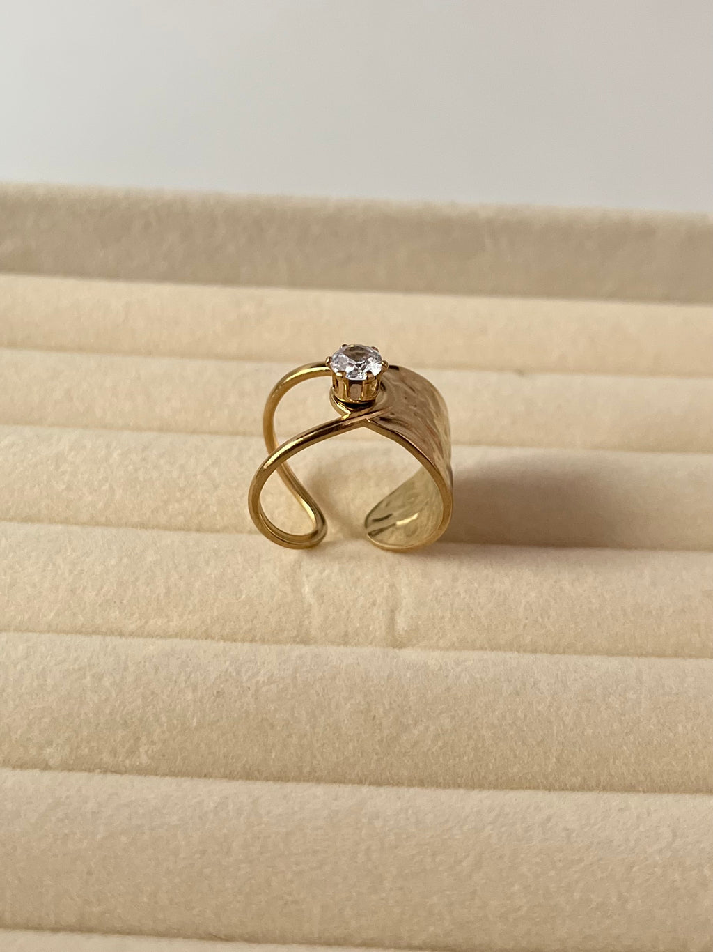Seoul semi solid ring
