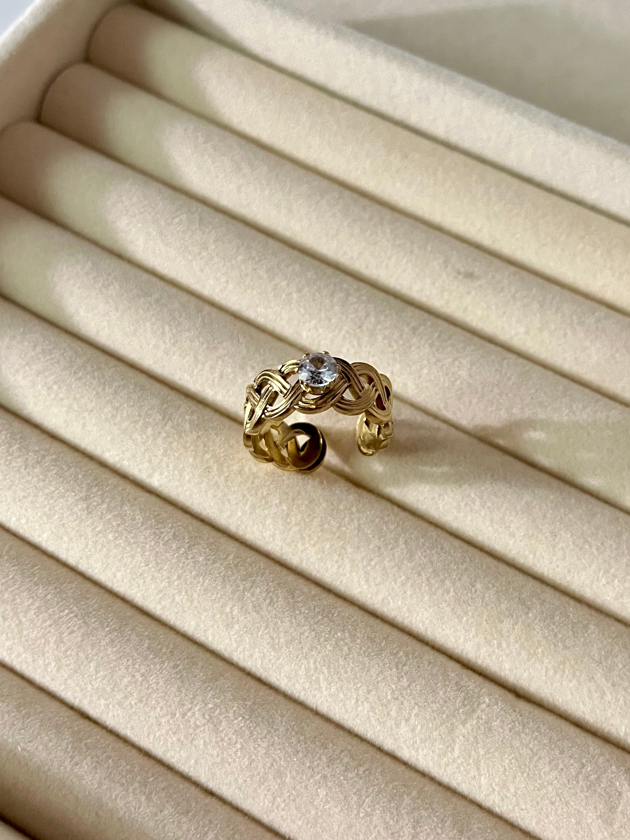 Seoul braided ring