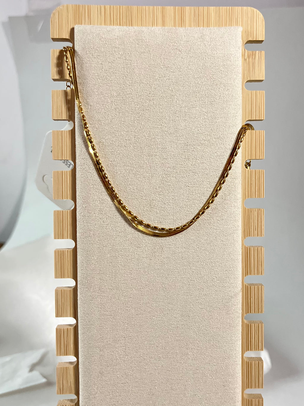 Serpent-inspired anklet