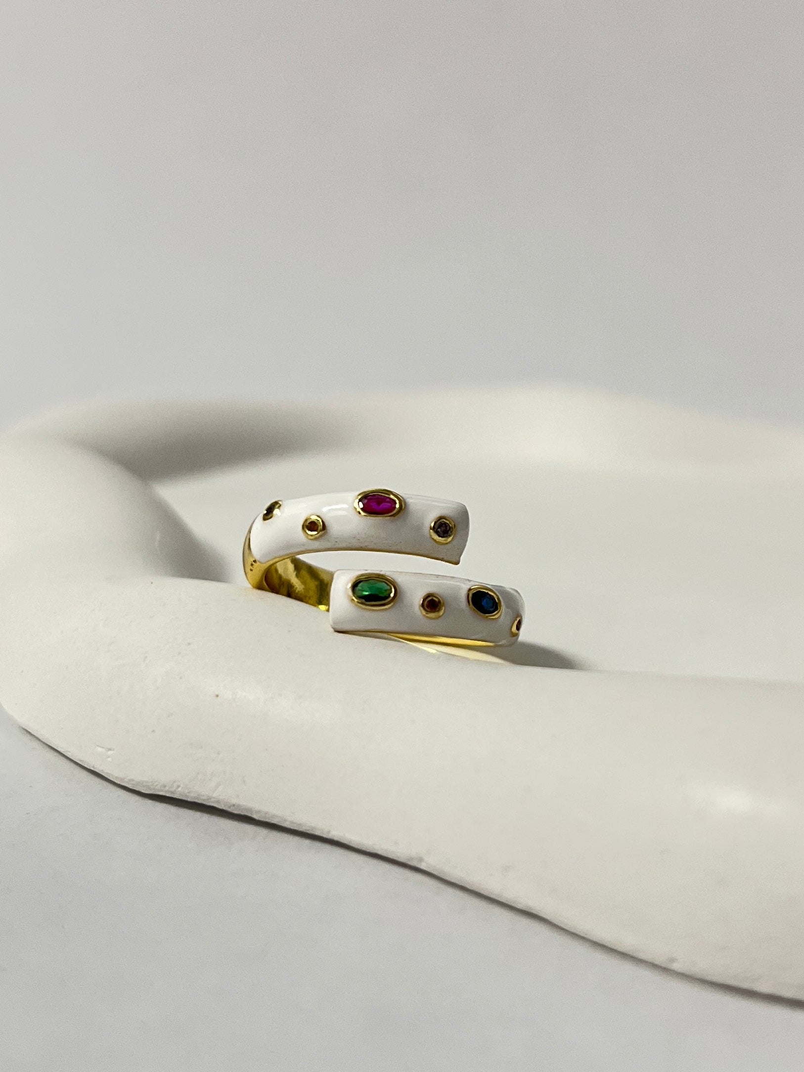 Seoul loop ring