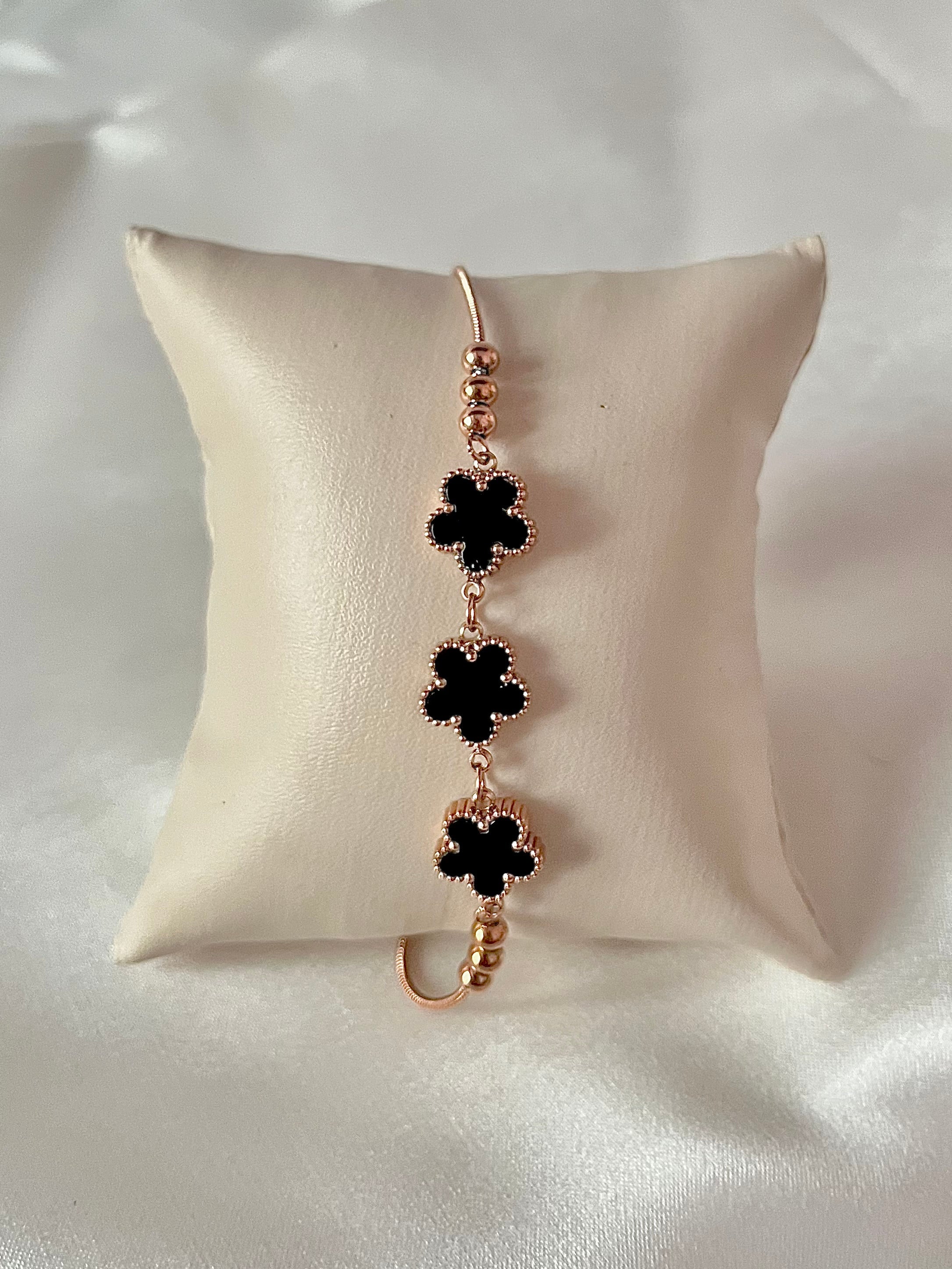 Black clover bracelet