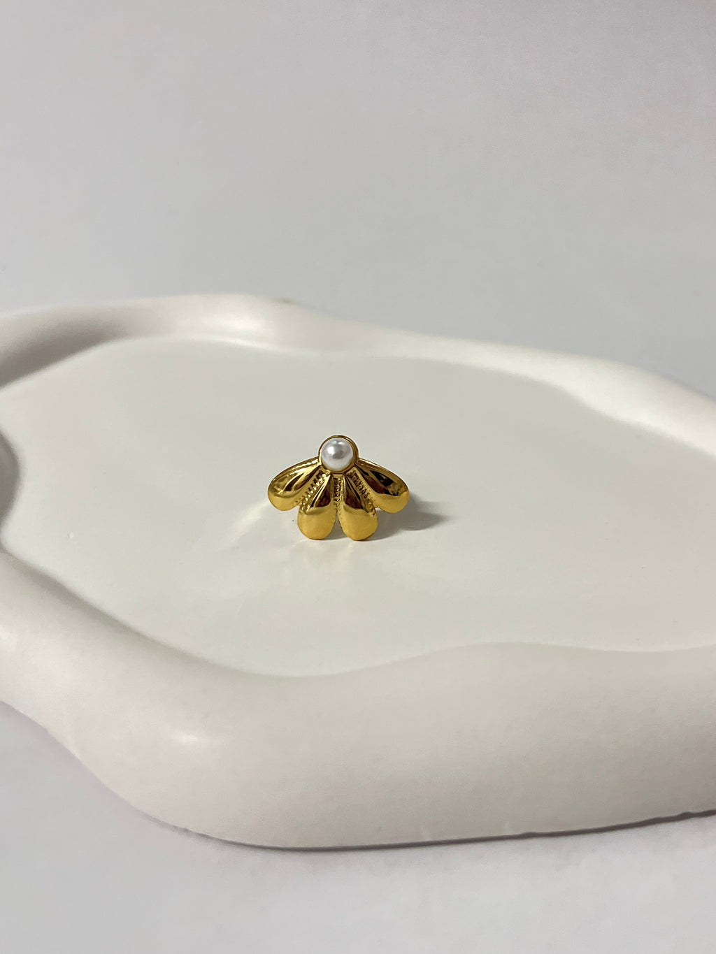 Seoul sea pearl ring