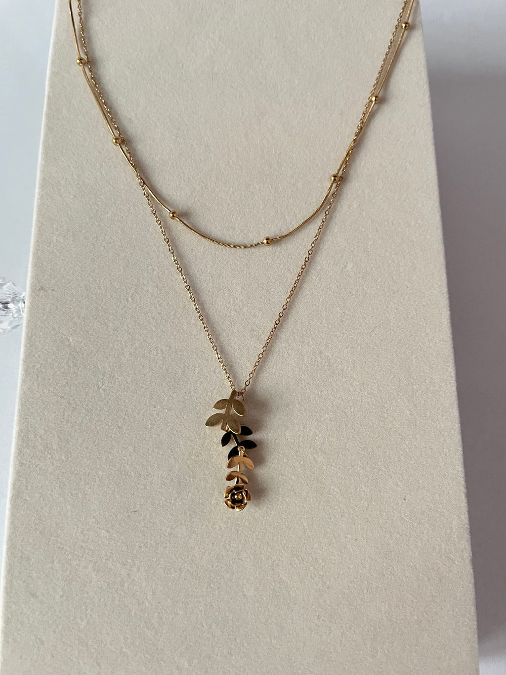 Trishya Rose necklace