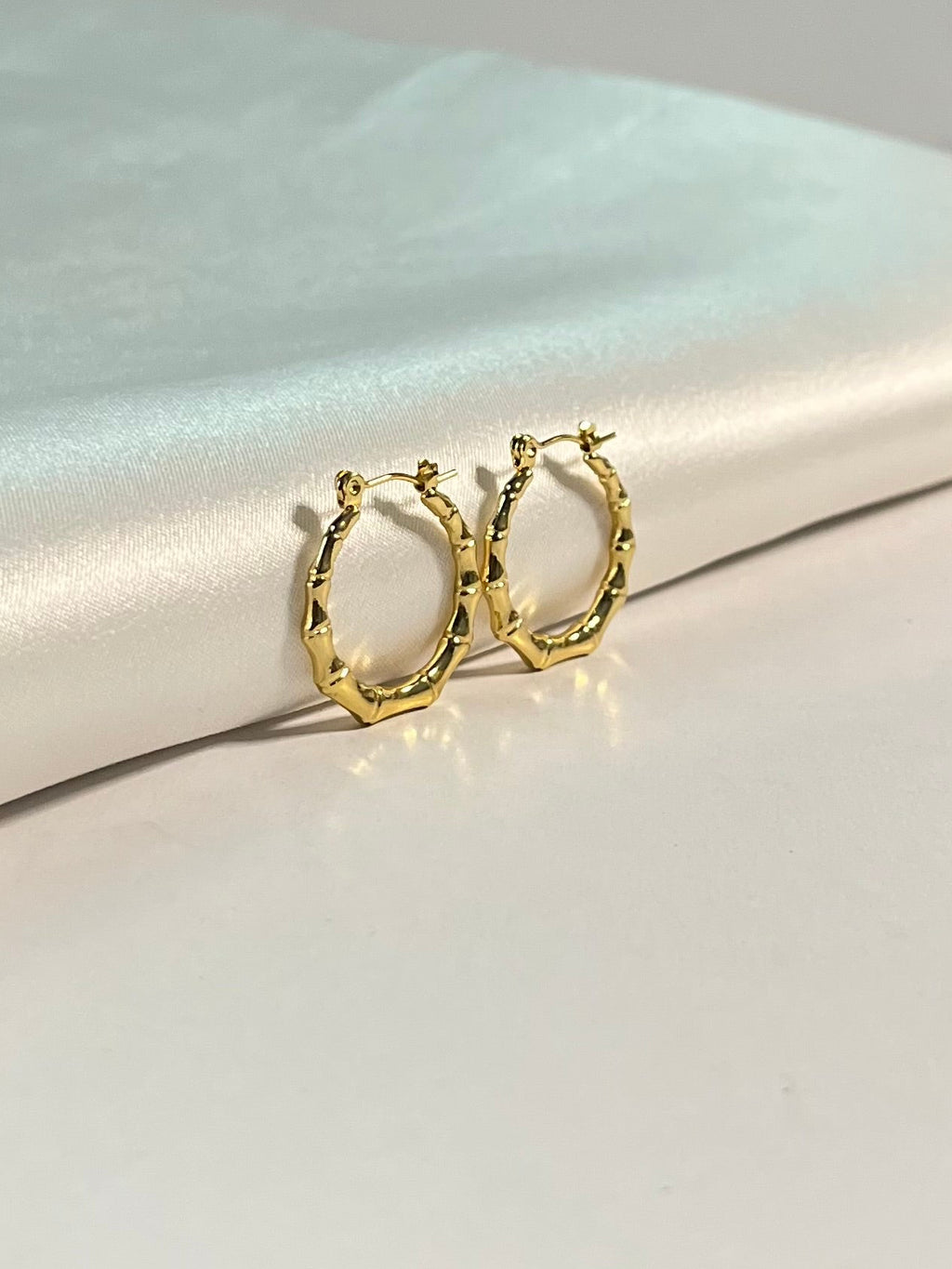The twist hoops