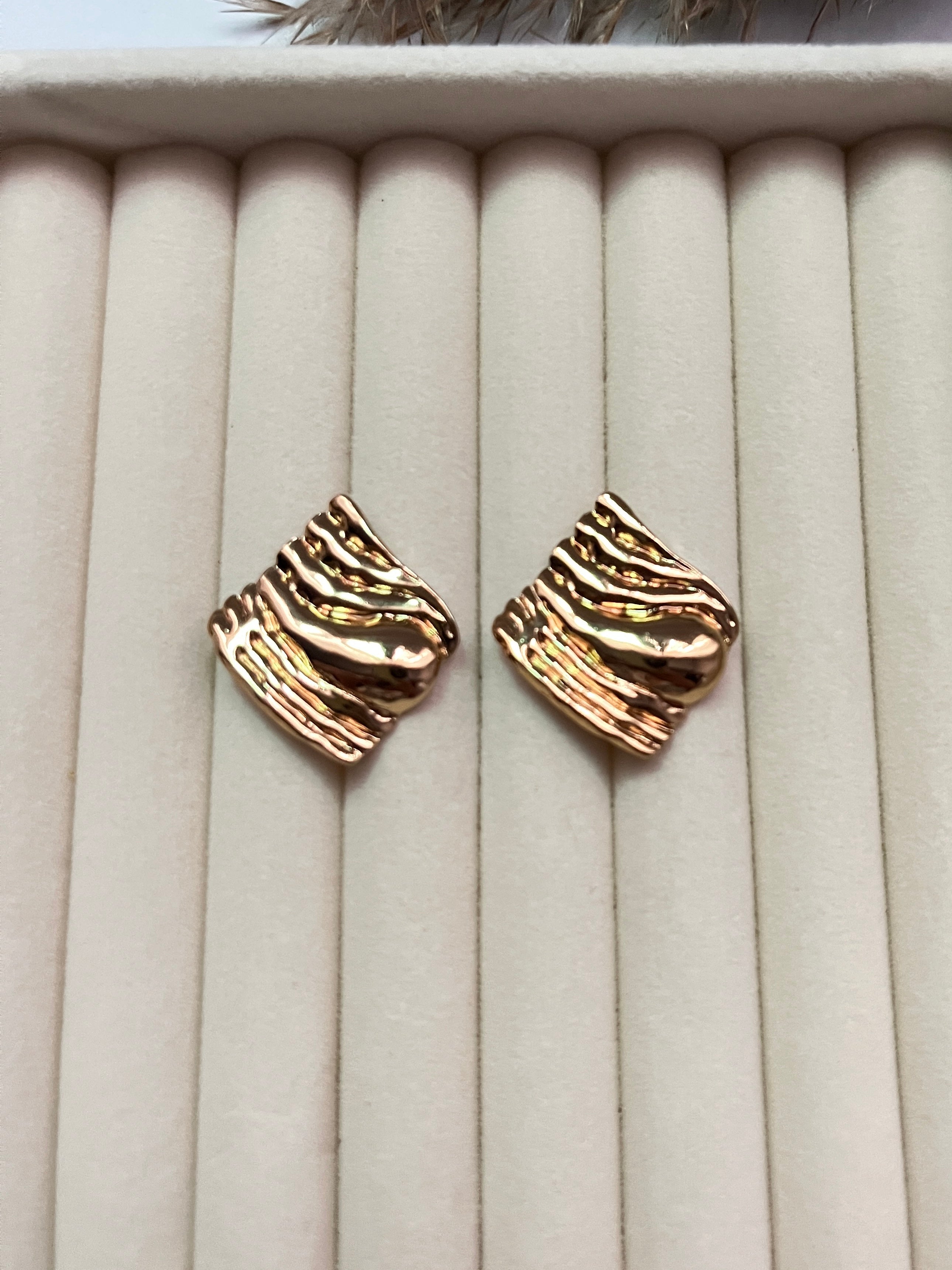 Seoul crushed gold earrings