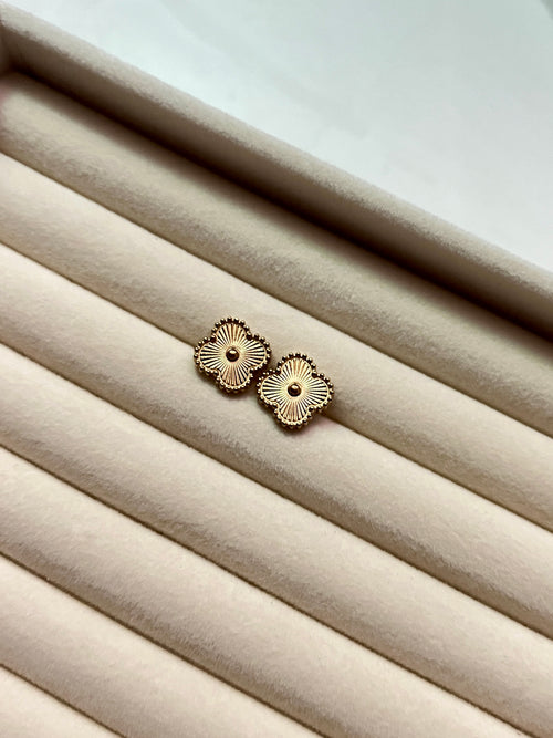 Seoul gold clover earrings