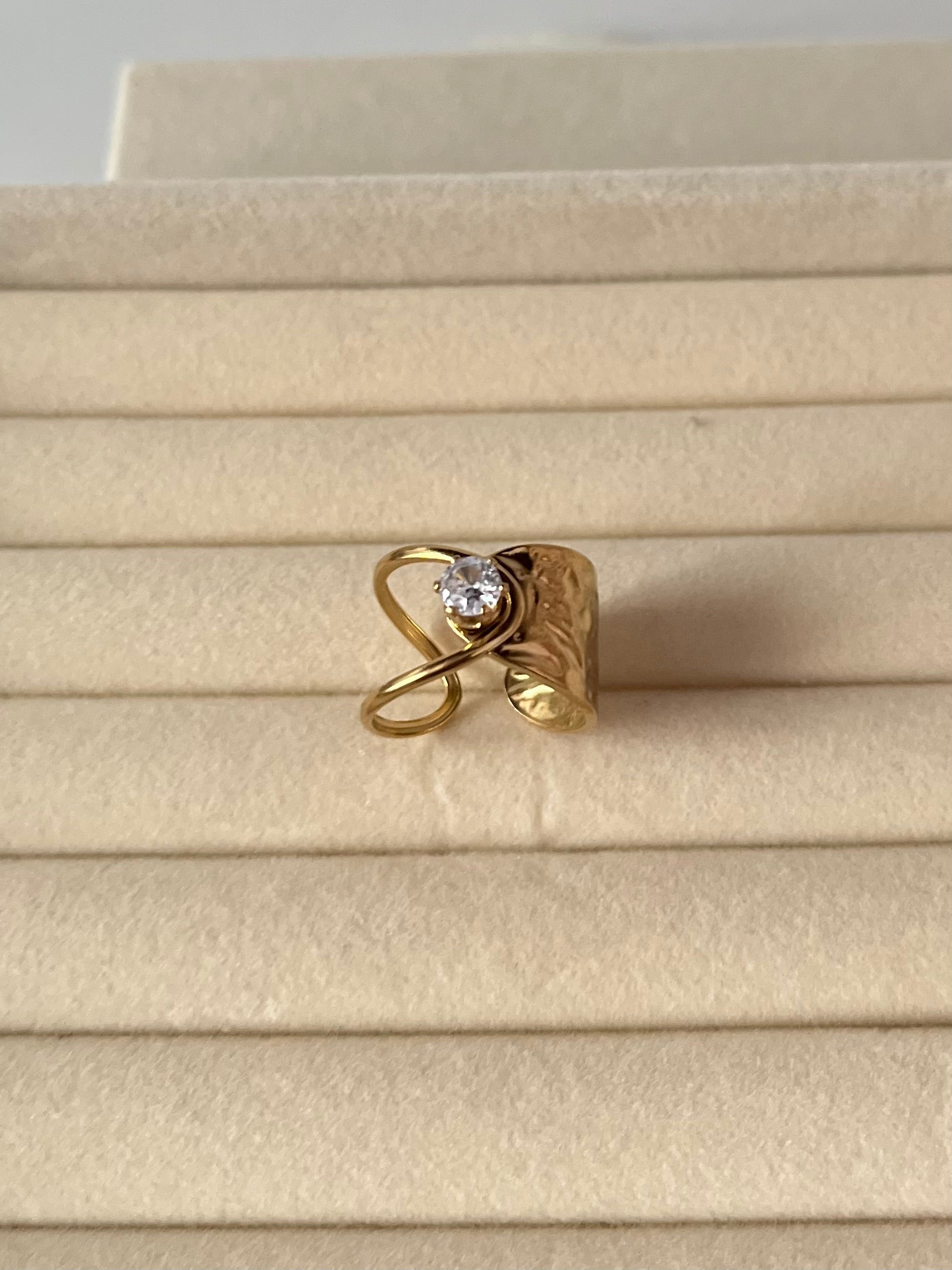 Seoul semi solid ring