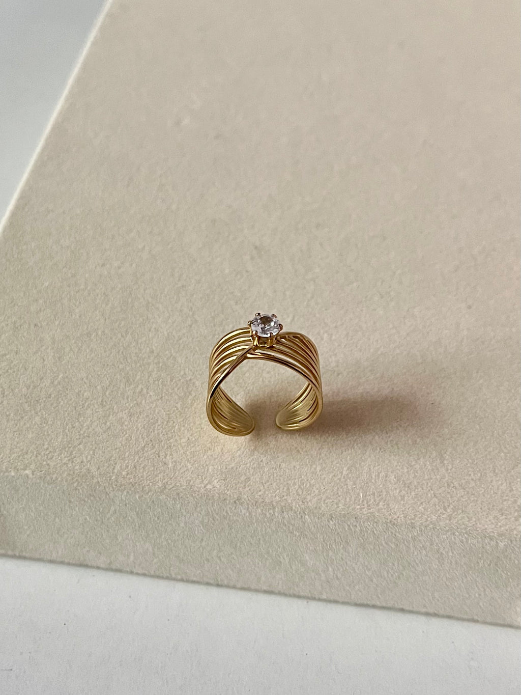 Seoul precious ring
