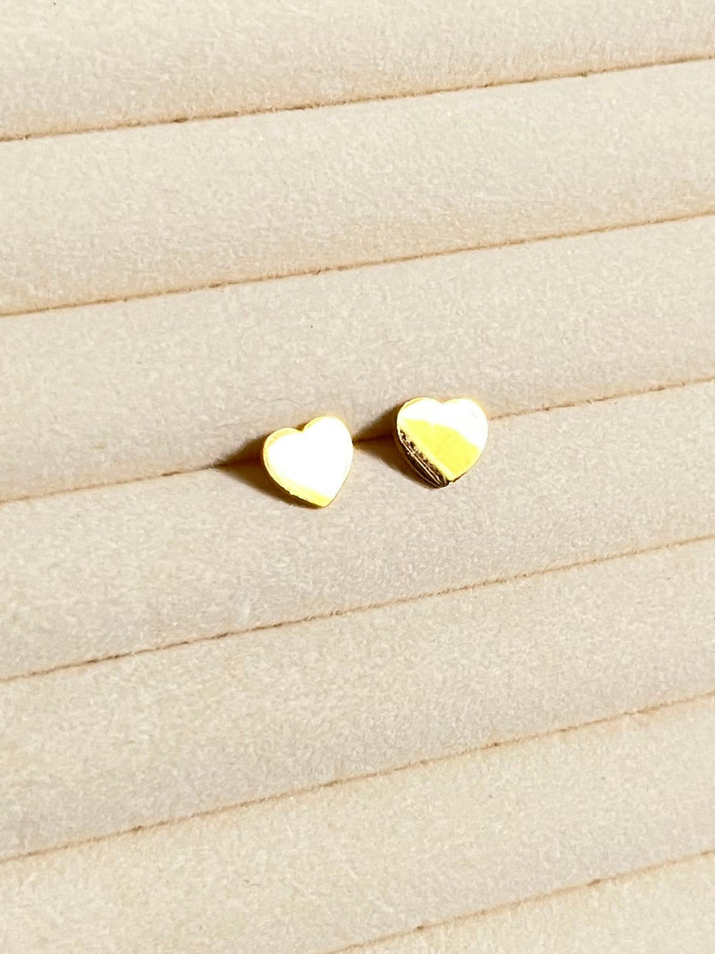 Trishya little hearts studs